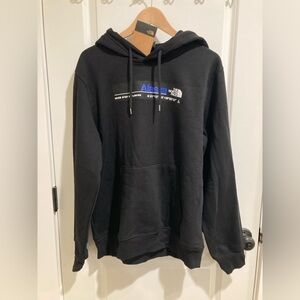 The North Face Men's Alaska Black Hoodie- Size L